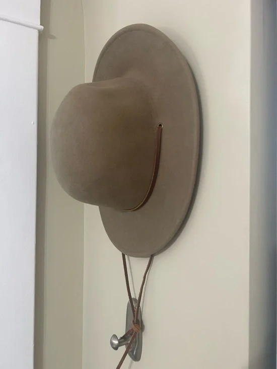 Women’s Brixton Wide-Brim Wool Felt Hat with Chin Cord - Picture 1 of 4